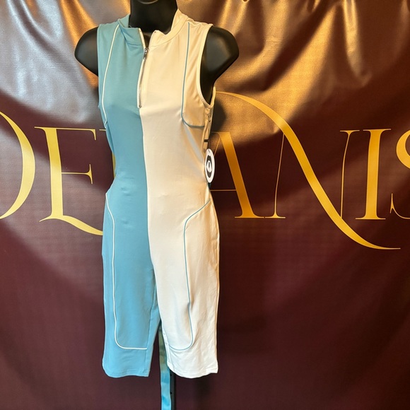 Women's Blue & White Sleeveless Color Block Sporty Romper - Picture 11 of 11